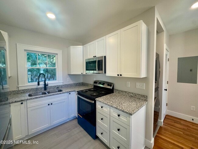 Photo - 1213 Cherry St