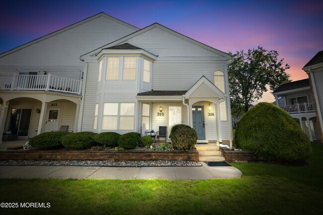 Photo - 316 Tulip Ln