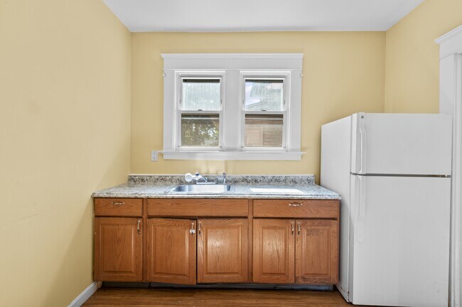 855 Woodward Ave Unit 1