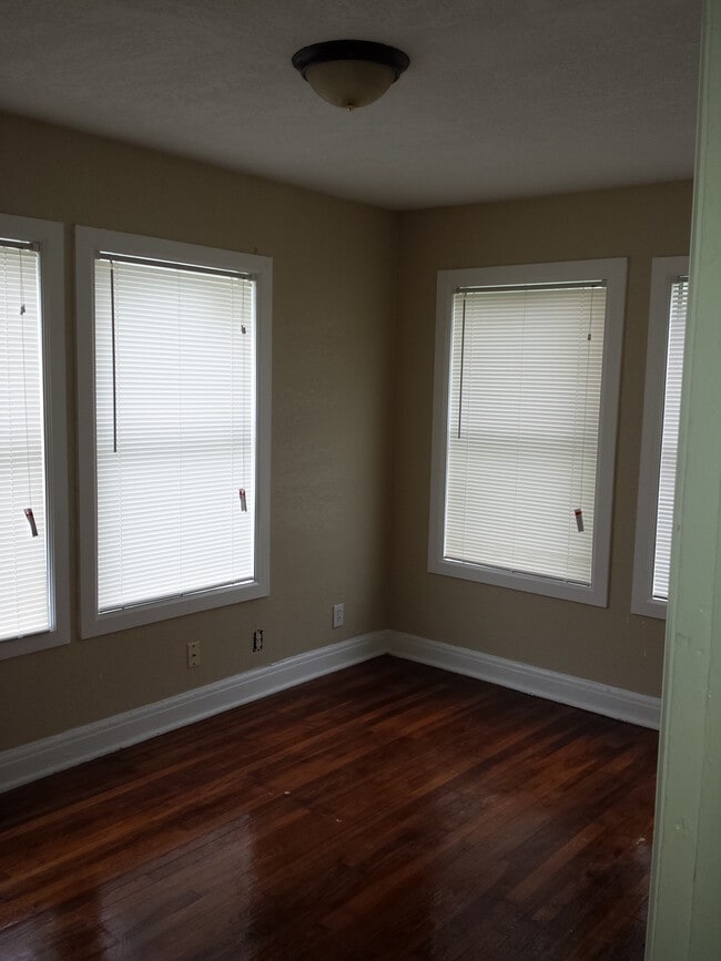 Photo - 3143 Magnolia, Unit b,