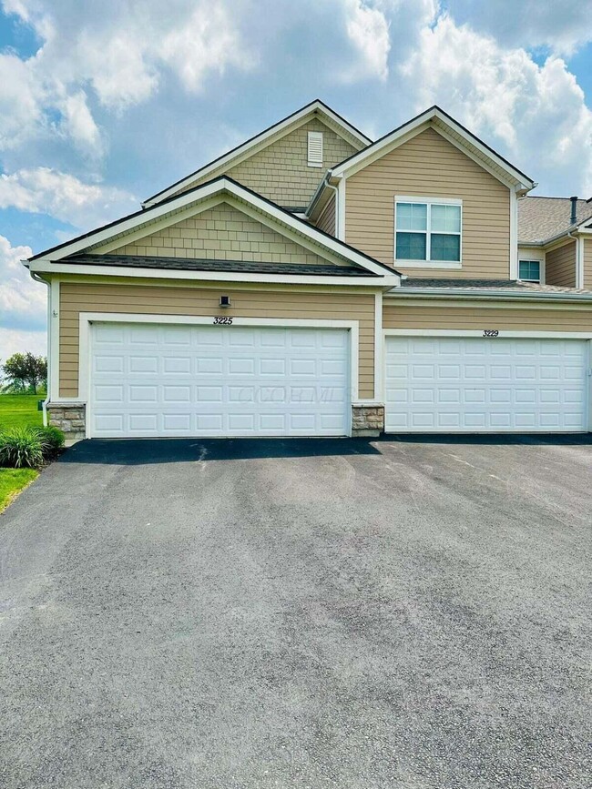 Photo - 3225 Rossmore Cir