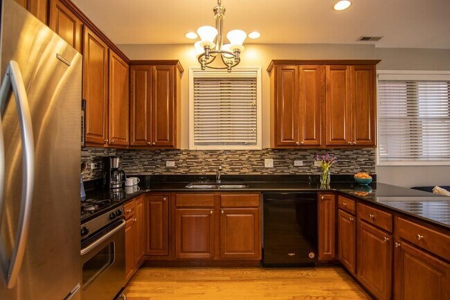 Photo - 2635 W Cortez St Unit 2