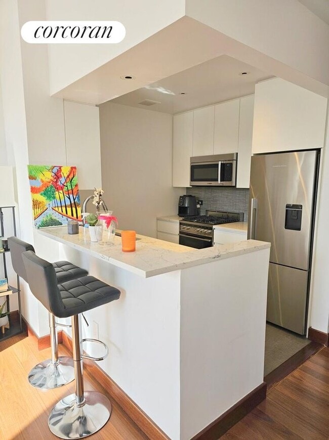 Photo - 305 E 63rd St Apartamento