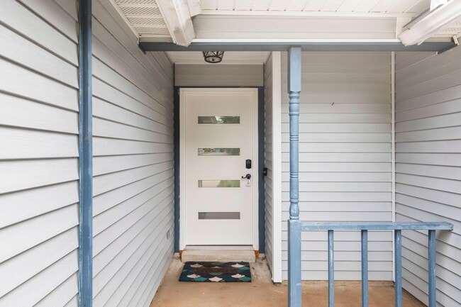 Photo - 3030 Blue Pine Ln