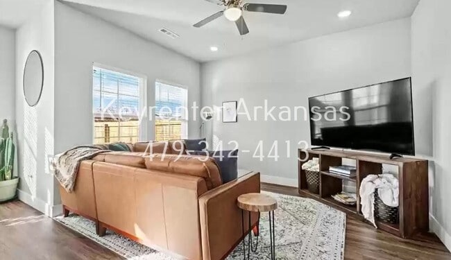 Photo - 3003 SW Garrison Ln Unit 01