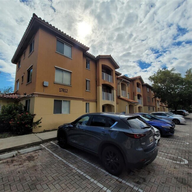 Building Photo - 17612 NW 25th Ave Unit 103