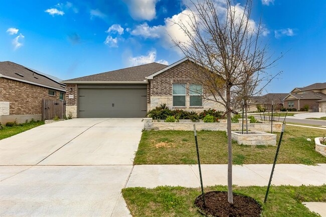 Building Photo - 1641 Catahoula Dr