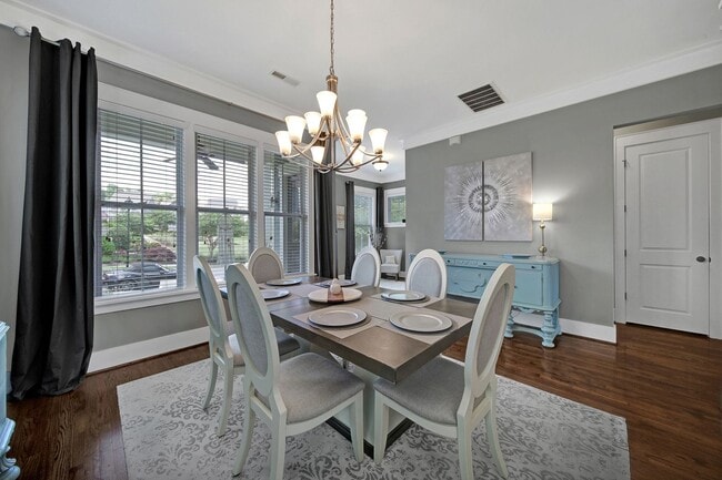 324 Mariemont Way