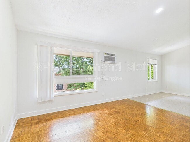 Photo - Forest Square Apartments