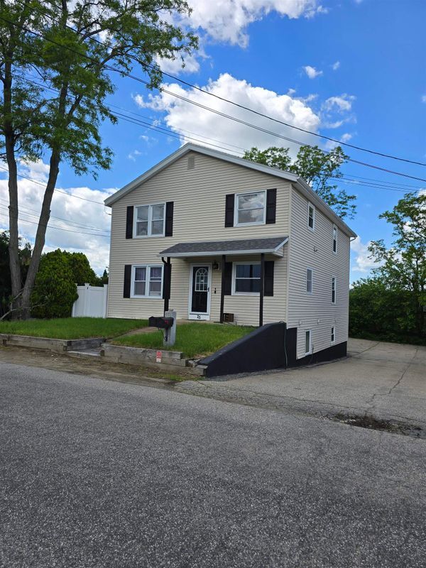 Building Photo - 25 W Rosedale Ave