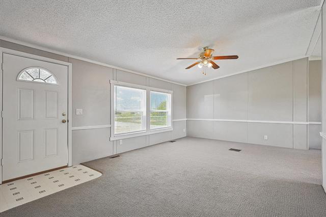 Photo - 5900 Smiley Rd