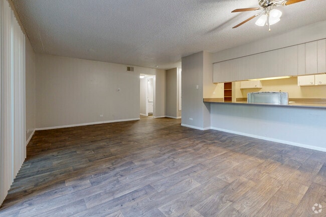 3BR, 2BA-1,064SF - Dining Room - Falcon Run