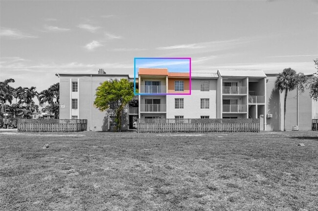 Photo - 4920 NW 79th Ave Condo Unit 309
