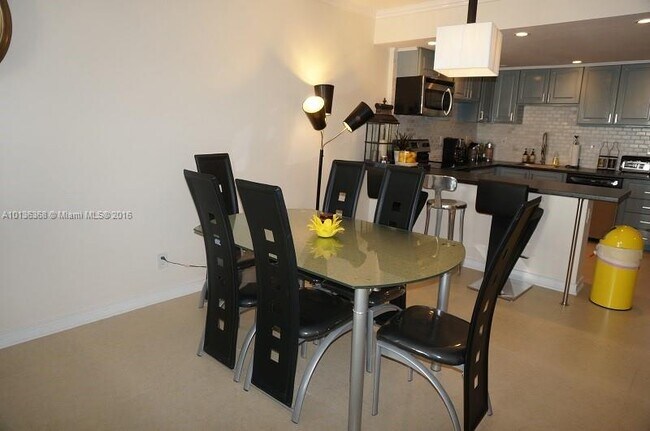 Photo - 19370 Collins Ave Unit 923