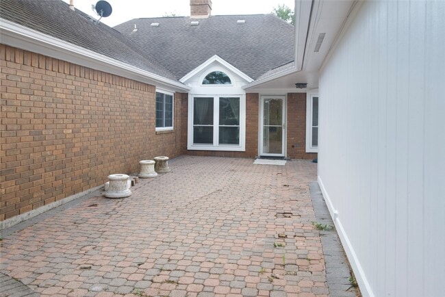 Photo - 1839 Lakewinds Dr