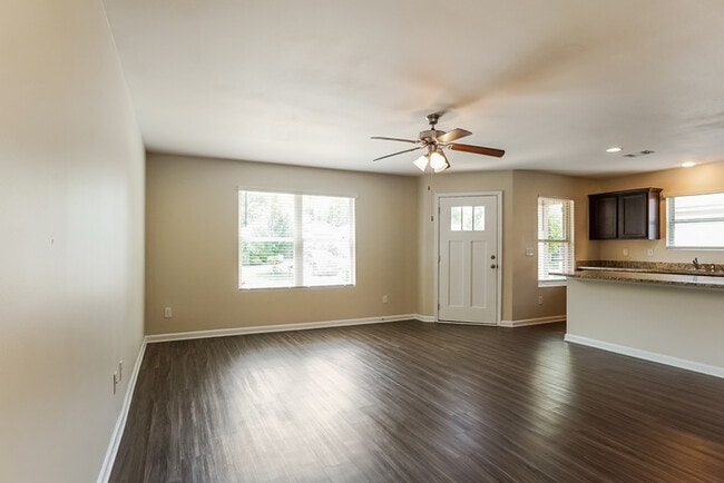 Photo - 16405 Waterbury Ln