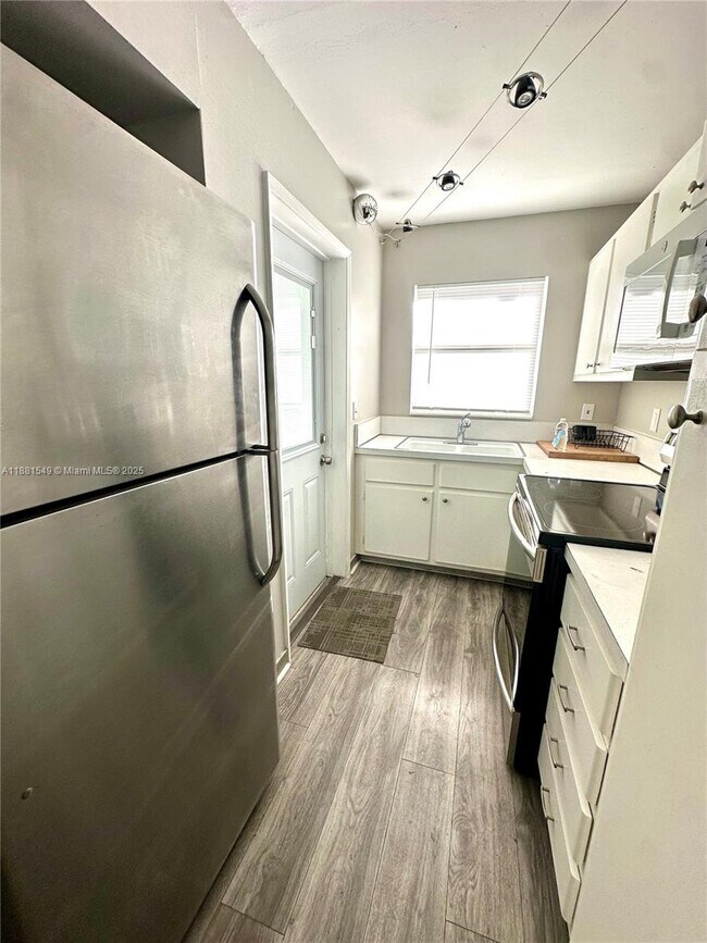 Photo - 250 Layne Blvd Unit 216