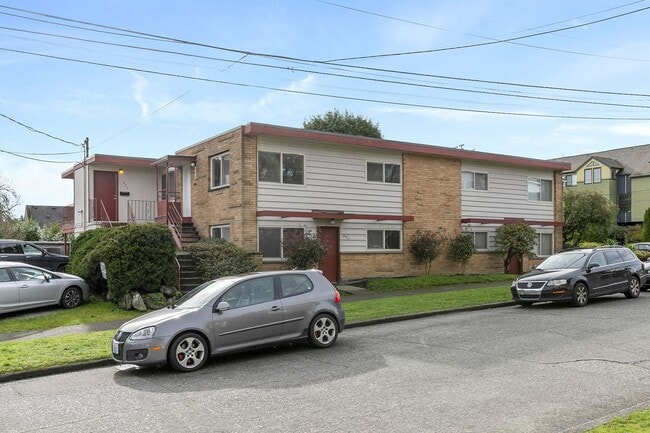 Building Photo - Greenlake Remodel - 1 Bed / 1 Bath, In Unit 7016