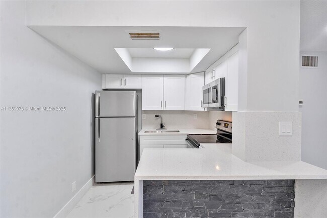 Photo - 5305 NW 18th St Unit 5305