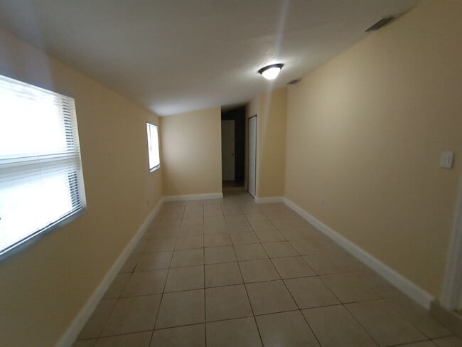 Photo - 3/2 HOME FOR RENT.  FENCED BACK YARD