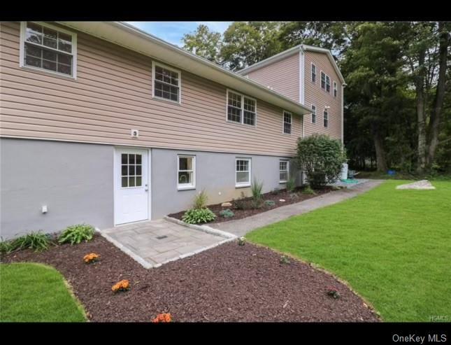 612 Old Stormville Mtn Rd  