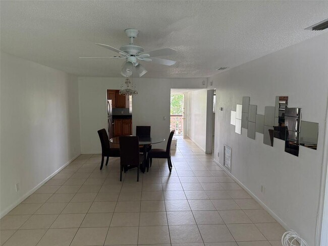 Photo - 2839 Taylor St Condo Unit 10