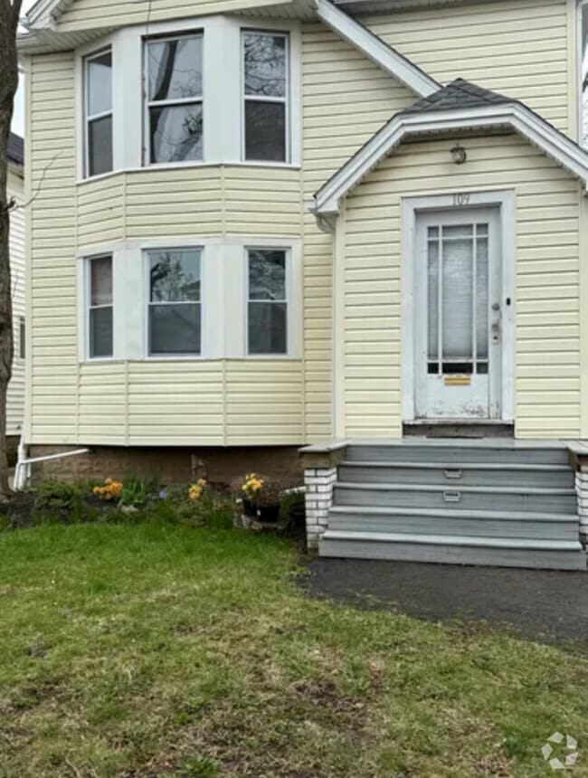 Building Photo - 109 Shepard Ave Unit 1 Rental