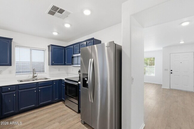 Photo - 45542 W Guilder Ave