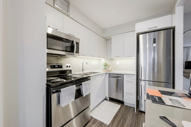 Building Photo - Alexandra