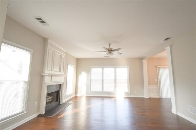 Photo - 4113 Glenaire Way NW