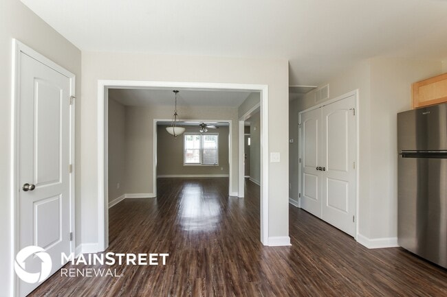 Photo - 510 Rogers Lake Rd E