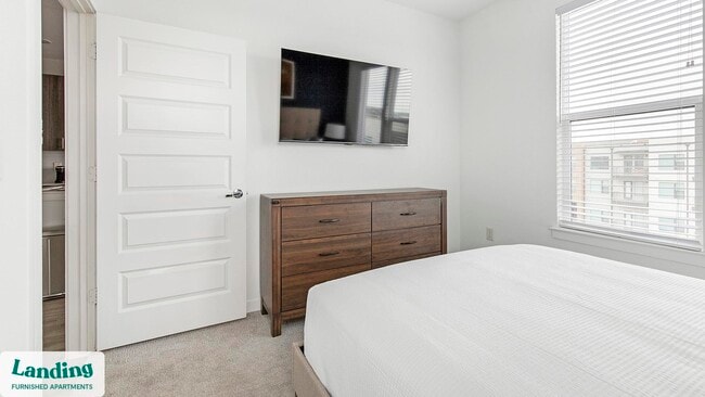 Photo - 7106 Culebra Commons Unidad 3300