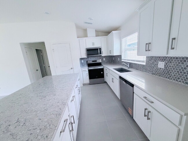 Photo - 524 Carya Wy