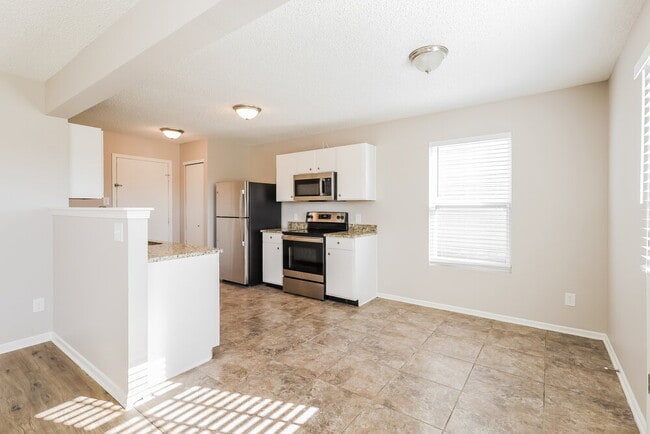 Photo - 8747 Hosta Way