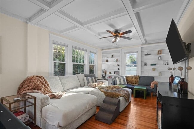 Photo - 10 Peckham Ave