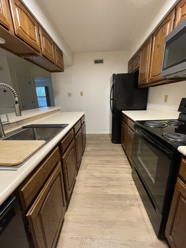 4235 W Pine Blvd Unidad 15