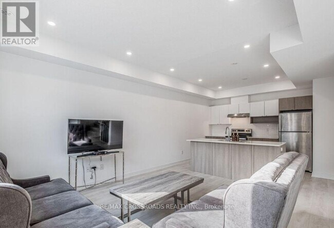 Photo - 1121 Cooke Blvd.