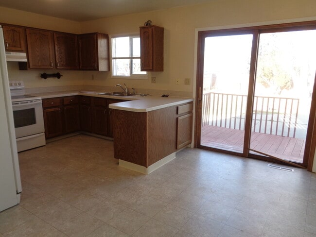 Photo - 4 Bedroom House with Newer Carpet and over...