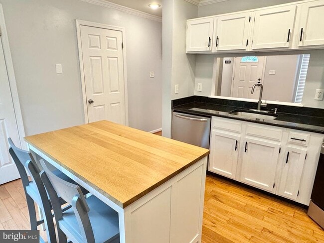 Building Photo - 12298 Granada Way
