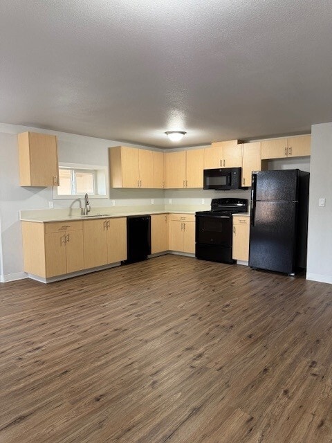 Photo - 8792 Umatilla St NE