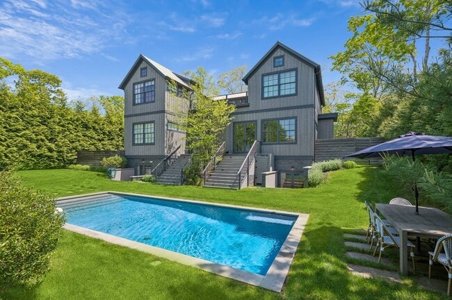 Photo - 5 Carver St