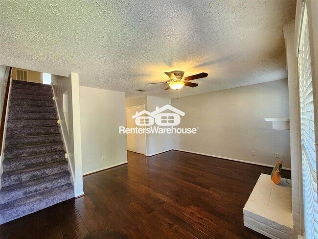 Photo - 17742 Kings Park Ln