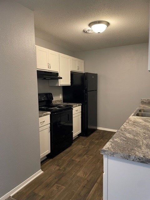 Kitchen-Renovated - Legacy Pointe Apartments