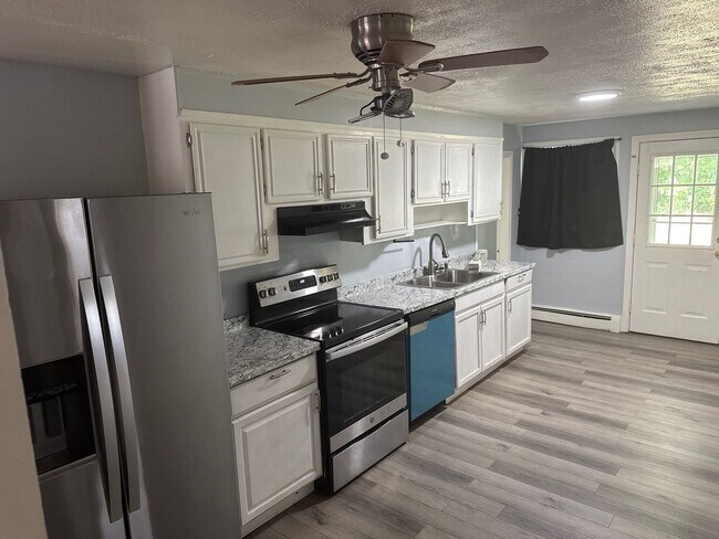 72 Longfellow Rd Unit 1