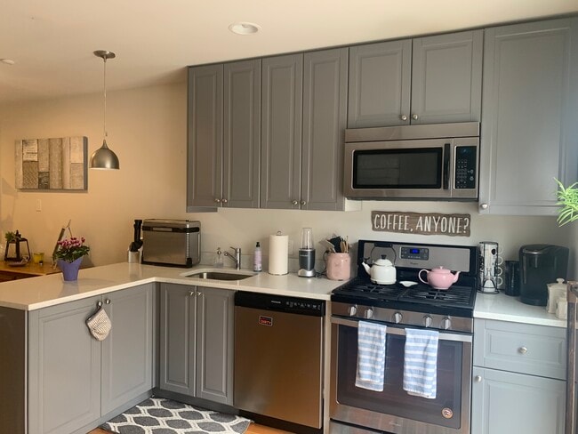 Photo - 327 N State St