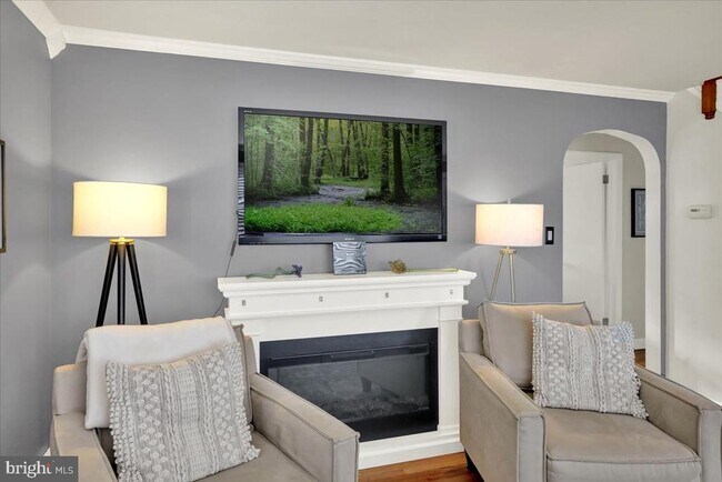 Photo - 88 E College Ave