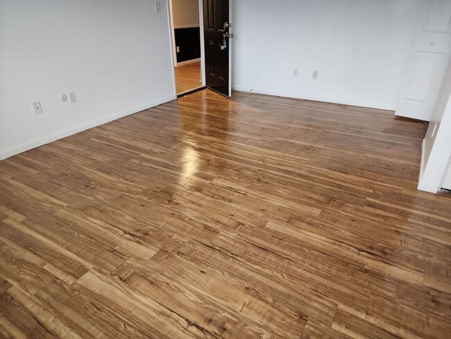 Photo - Myers Court Unit Myers3306  104