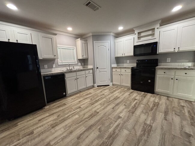 Photo - 10 Gatehouse Ct