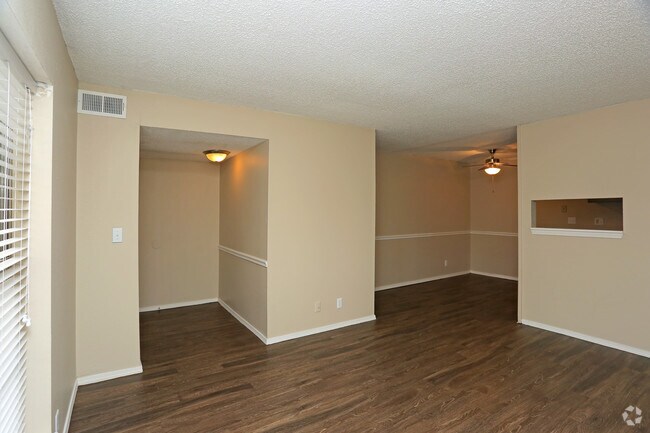 2BR - 850SF - Living Area