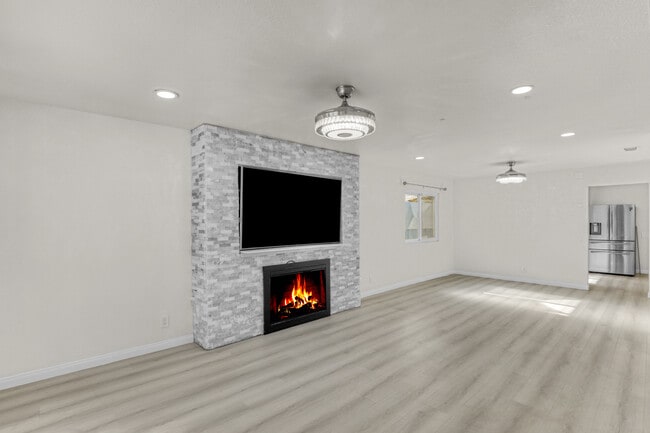 Photo - 7701 Baird Ave